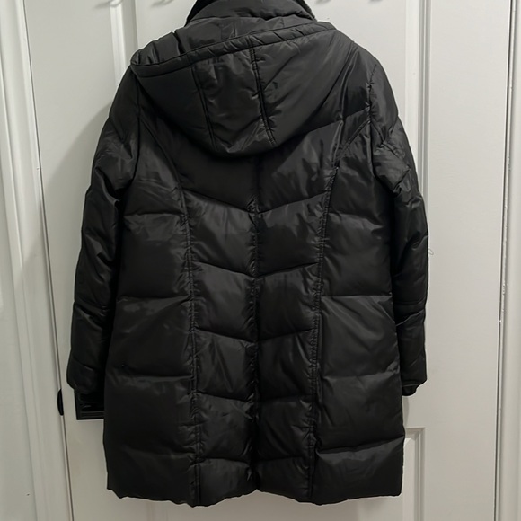 Michael Kors Women’s  Puffer Down Winter Coat - Picture 5 of 12